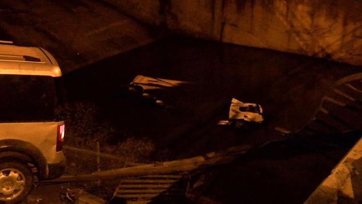 Kuzey Marmara Otoyolu'nda meydana gelen kazada hafriyat kamyonu dereye uçtu: 3 yaralı