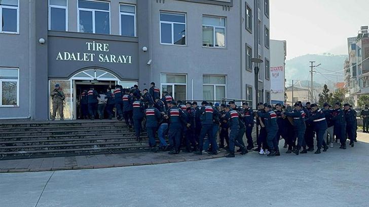 İzmir'de 'Kıranlar' suç örgütüne operasyon; 18 gözaltı