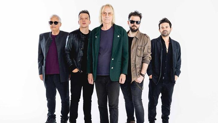 Bulutsuzluk Özlemi 40. Yıl Turnesi'yle yollarda