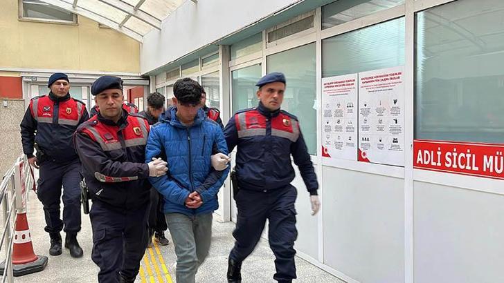 Kulübedeki baltalı cinayette 2 şüpheli adliyede