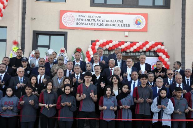 TOBB Başkanı Hisarcıklıoğlu, Hatay'da okul açılışına katıldı