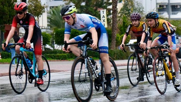 Türkiye Bisiklet Kupası 1'inci Etap Kriterium yarışıyla tamamlandı