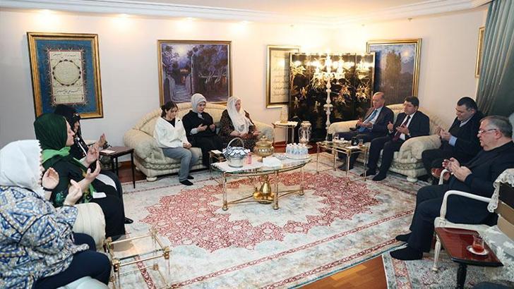 Cumhurbaşkanı Erdoğan, eski AK Parti milletvekili İyimaya'nın ailesine taziye ziyaretinde bulundu