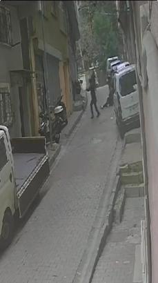 İstanbul- Şişli'de iki kardeşe silahlı saldırı kamerada; pusu kurup bacaklarına sıktı