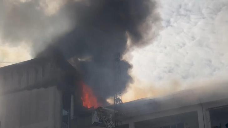 İstanbul - Sultanbeyli'de tekstil atölyesinde yangın -1