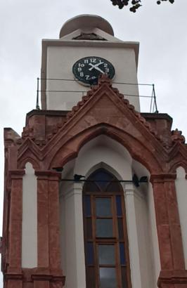 Saatli Cami'nin bozuk saati, 18 yıl sonra onarıldı