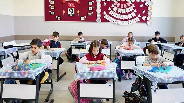 MEB: Özel okulların ek ücret talebi yasaya aykırı