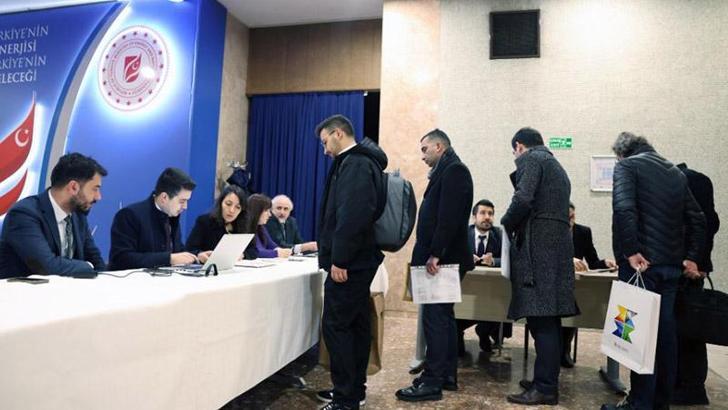 Bakan Bayraktar: Hedefimiz 2035'te yenilenebilir kurulu gücümüzü 120 bin megavata çıkarmak