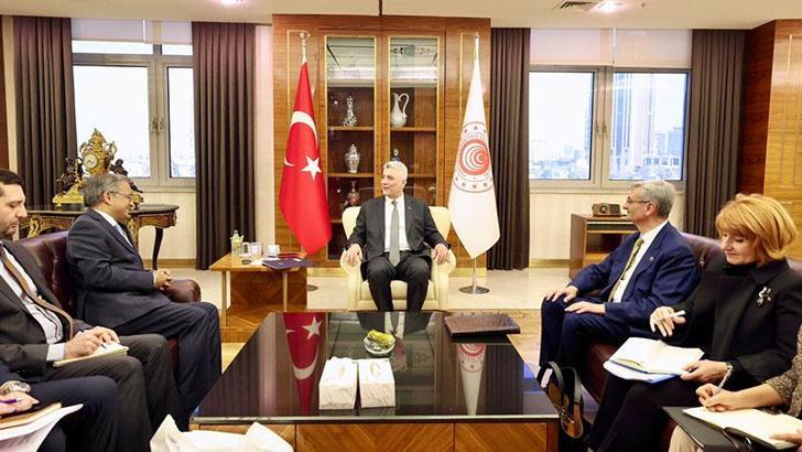 Bakan Bolat, ECO Genel Sekreteri Khan ile görüştü