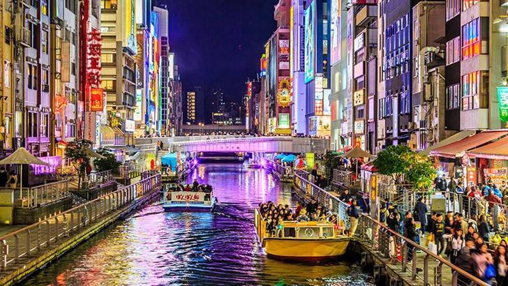 Japonya'nın Osaka şehrinde kamusal alanda sigara içme yasağı başladı