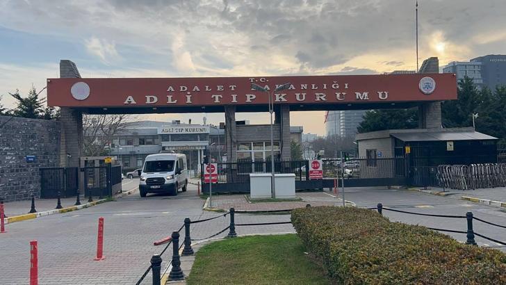 İstanbul- Eyüpsultan'da aile katliamı; cenazeler Adli Tıp'tan alındı