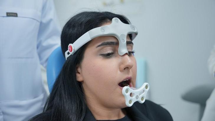 ‘Gülüş tasarımında çene eklemi sağlığı kontrol edilmeli’