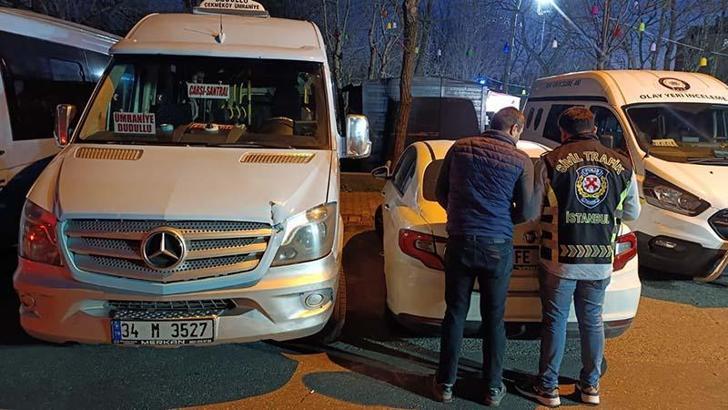 Ümraniye'de iki minibüs şoförü yarıştı; hamile yolcu 'stres yüzünden doğuracağım' diyerek indi