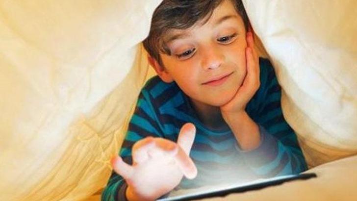 'Çocuklar aileleriyle vakit geçiremediklerinde dijital araçlara yöneliyor'