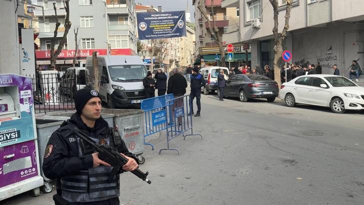 İstanbul- Avcılar'da Danıştay kararıyla kapatılan semt pazarında bariyerli önlem