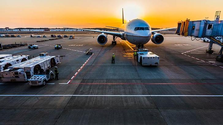 ABD’de uçağın motoru alev aldı