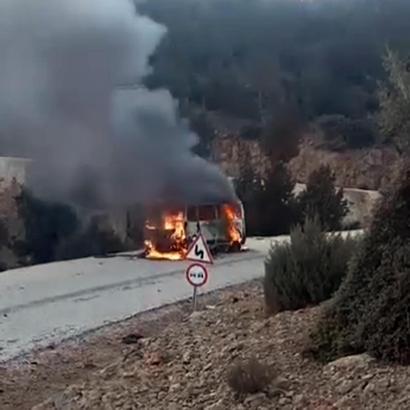 Isparta'da minibüs yandı