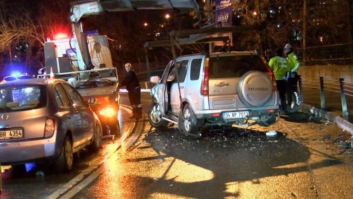 Sarıyer'de otomobil ile cip kafa kafaya çarpıştı: 2 yaralı