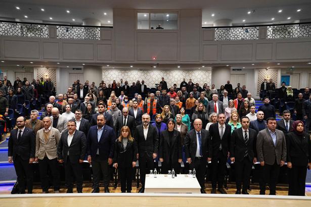 Üsküdar'da 'Geleceği İnşa Ediyoruz' paneli gerçekleşti