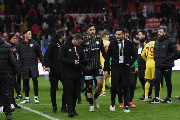 Kayserispor - Konyaspor maçı sonunda Konyaspor cephesi isyanda