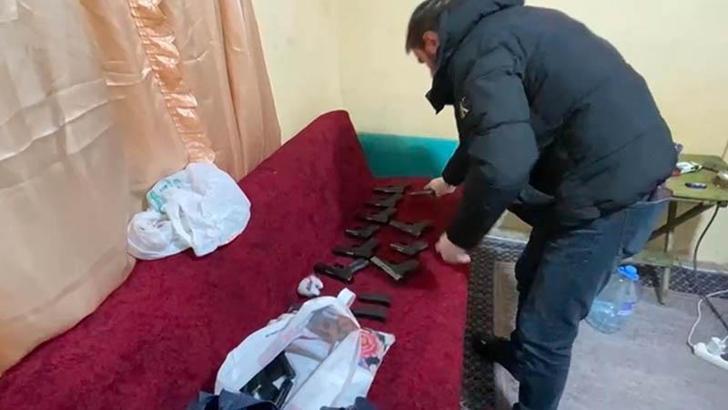 Gaziosmanpaşa’da silah ticareti operasyonu: 12 tabanca ele geçirildi