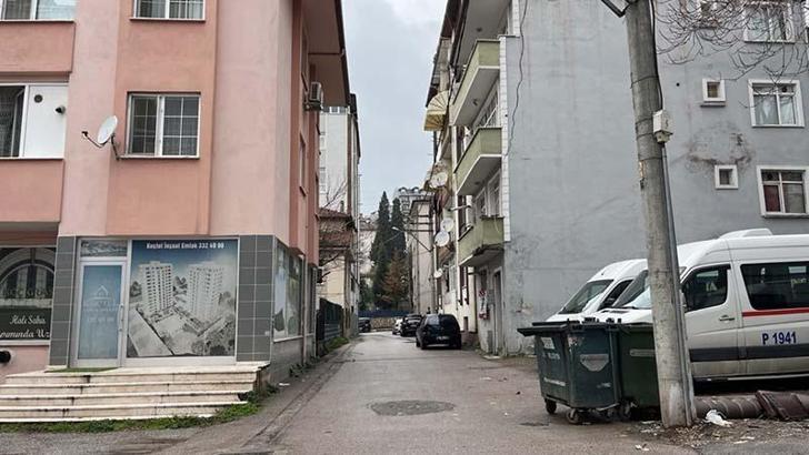 25 günlük erkek bebeği sokağa annesi bırakmış