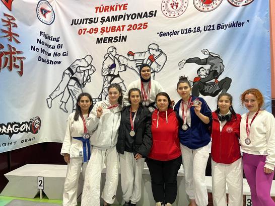 Ju Jitsu Türkiye Şampiyonası'ndan 22 madalyayla döndüler