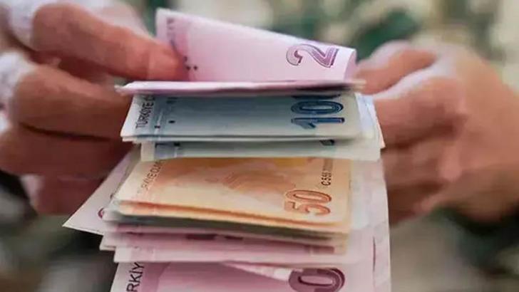 Emeklilerin zam farkı ödemeleri yarın hesaplarına yatırılacak