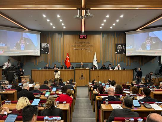 İzmir'de öğrencilere abonman müjdesi komisyona gönderildi