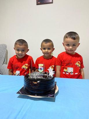 Bakan Göktaş, Gümüşhaneli üçüzler 'Recep', 'Tayyip' ve 'Erdoğan'ın doğum günlerini kutladı (2)