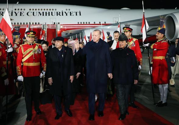 Cumhurbaşkanı Erdoğan, Pakistan'ın başkenti İslamabad'a ulaştı/ Ek fotoğraflar