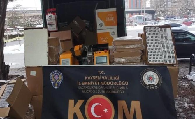 Kayseri'de kaçak tütün operasyonu: 2 gözaltı