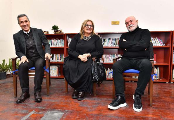 İzmir'in kitap kurtlarına Ercan Kesal'lı sürpriz