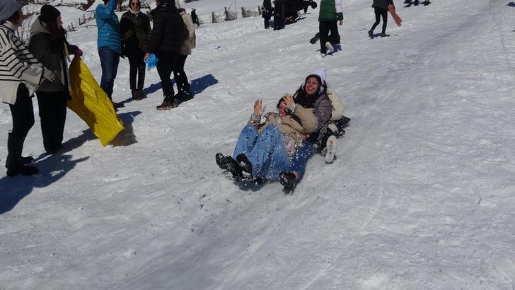 Ayder’de, kar festivali kayakla başladı