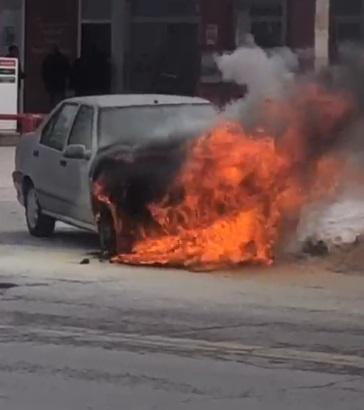 Kayseri'de seyir halindeki otomobilde yangın