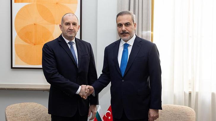 Bakan Fidan, Bulgaristan Cumhurbaşkanı Radev ile görüştü