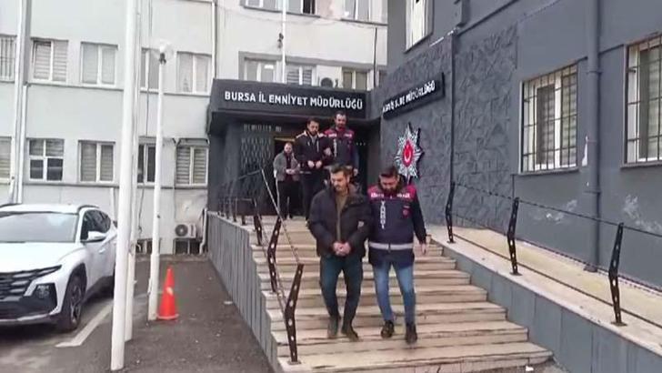 18 kişiyi yıllık kart aidat borcu olduğunu söyleyip, 2 milyon 500 bin TL dolandırdılar; 9 tutuklama