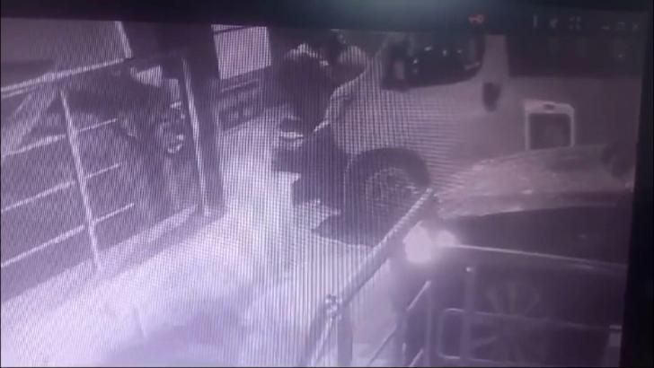 İstanbul -  Üsküdar’da hayalet ekran hırsızları kamerada; 72 suç kaydı olduğu ortaya çıktı