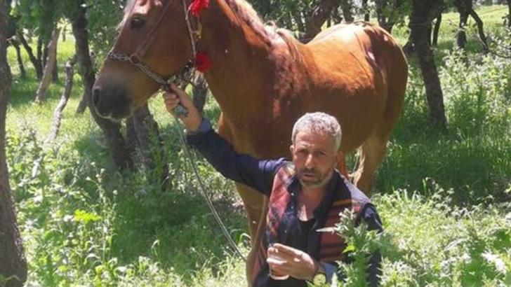 Cezaevinden izinli çıkan babasını öldürmüştü, kendisiyle birlikte tutuklanan annesi tahliye edildi