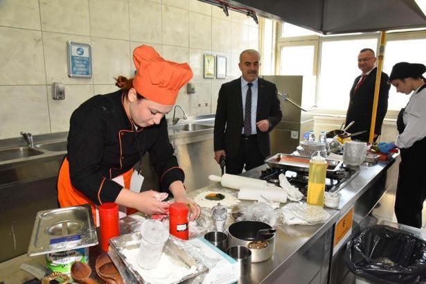 Geleceğin gastronomi şefleri Ayvalık'ta yarıştı