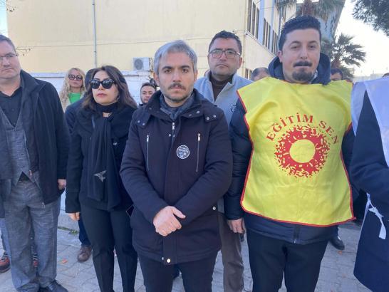 Öğretmeni dersten çıkarıp darbeden 2 şüpheli tutuklandı