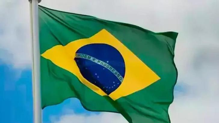 Brezilya'da otobüsle kamyon çarpıştı: 12 ölü, 21 yaralı