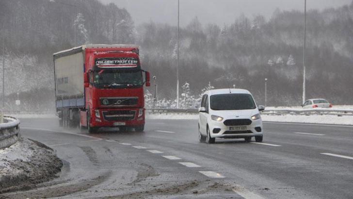 Bolu Dağı geçişinde kar durdu; ulaşım normale döndü