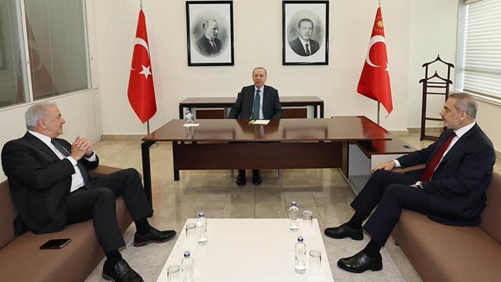 Cumhurbaşkanı Erdoğan, eski Yunanistan Dışişleri Bakanı Avramopoulos'u kabul etti