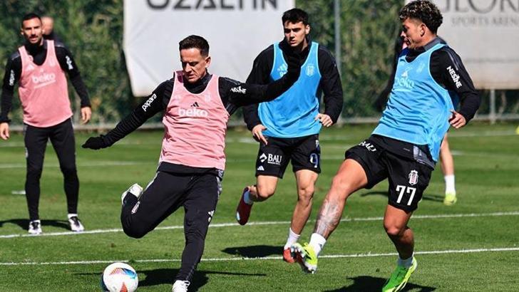 Beşiktaş, Antalyaspor maçının hazırlıklarını Antalya'da yaptığı antrenmanla sürdürdü