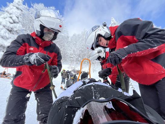 Kartepe’de JAK timinden karda nefes kesen tatbikat