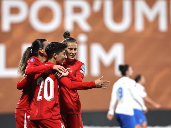 A Milli Kadın Futbol Takımı, Yunanistan'ı 1-0 mağlup etti