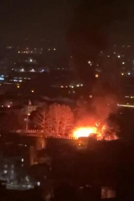 Tarihi Kestel Kalesi'nde yangın; 1 saatte söndürüldü