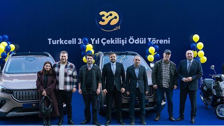 Turkcell’in dev 30. yıl çekilişinin kazananları ödüllerine kavuştu