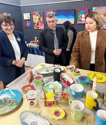 Sanatla terapi sergisi